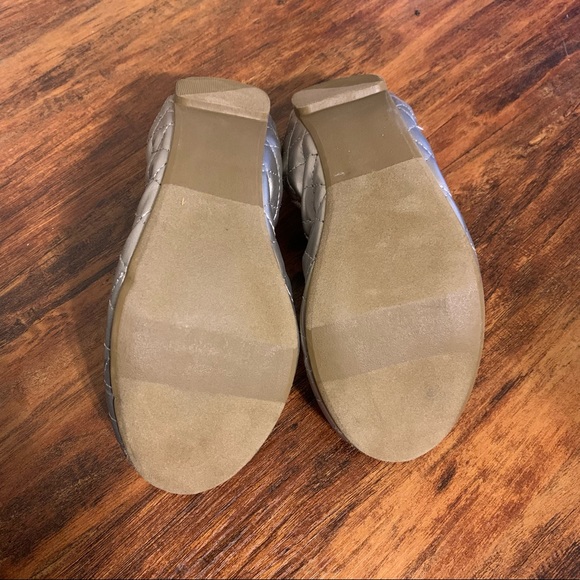 Size 8 Christopher & Banks Silver Quilted Scrunch Flats - Picture 2 of 10